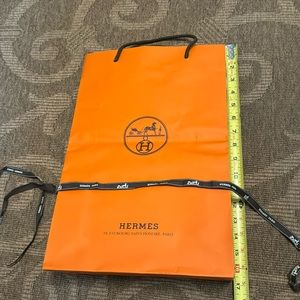 Hermes shopping bag authentic 17 x 11 “ iconic orange bag, with ribbon